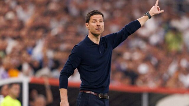 Prečo Micah Richards verí, že Xabi Alonso je pre Chelsea „dokonalou“ voľbou

