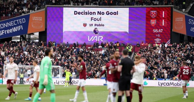 Prečo VAR kontroverzne vylúčil gól West Hamu proti Arsenalu | Futbal | Šport
