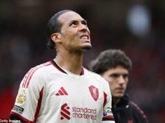 Prečo bola suverénna porážka Liverpoolu na Old Trafford ďalším alarmujúcim krokom späť, znepokojujúca štatistika, ktorá sa zle číta o 116 miliónoch libier Florian Wirtz – a podobný vzorec, ktorý musí Arne Slot opraviť, píše LEWIS STEELE Rok po oslavách titulu sa fanúšikovia Liverpoolu nevedia dočkať konca tejto otrasnej sezóny
