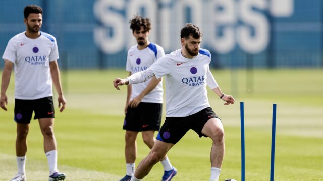 Khvicha Kvaratskhelia na tréningu PSG