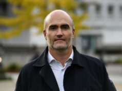 Predseda Lorient Loïc Féry stanovuje prestupové poplatky pre Pabla Pagisa a Arthura Avoma Predseda Lorient Loïc Féry stanovuje prestupové poplatky pre Pabla Pagisa a Arthura Avoma
