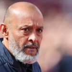 Premier League LIVE: Nottingham Forest sa snaží urobiť krok bližšie k prežitiu proti Newcastlu, než Arsenal pocestuje do West Hamu.