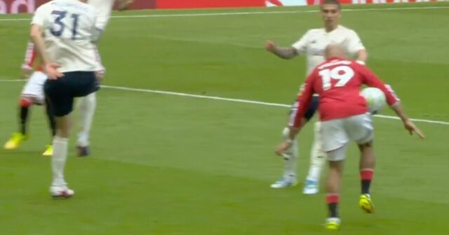 Premier League vysvetľuje kontroverziu Man Utd, keď rozhodca zrušil VAR a dal gól | Futbal | Šport
