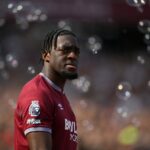 Prestup Axela Disasiho na hosťovanie do West Hamu nebude trvalý; otázky týkajúce sa obrancu Chelsea