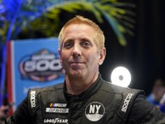 Pri havárii lietadla Grega Biffla boli podané nesprávne žaloby na smrť NASCAR: Daytona 500 Media Day