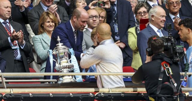 Princ William po finále FA Cupu vybral hviezdu Man City a dráždi Pepa Guardiolu | Futbal | Šport
