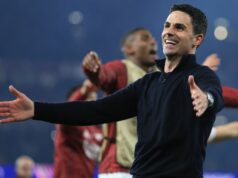 Prvý letný prestup Arsenalu sa „rozhodol“, keďže podpisom zmluvy za 100 miliónov libier sa konečne vyriešil do očí bijúci problém Mikel Arteta ukazuje