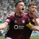 Lawrence Shankland oslavuje strelenie gólu za Hearts