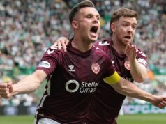 Rangers sa zameriavajú na úžasný bezplatný transfer Lawrencea Shanklanda, ako odhalila klauzula Hearts Lawrence Shankland oslavuje strelenie gólu za Hearts