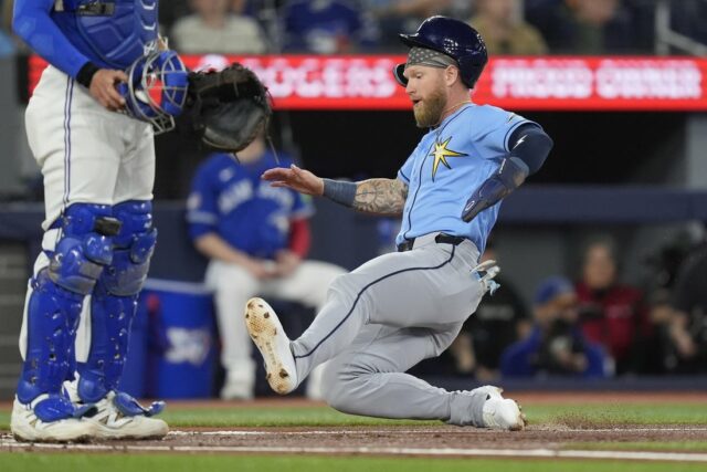Rays OF Jake Fraley (hernia) pristane na 10-dňovej IL MLB: Tampa Bay Rays v Toronte Blue Jays
