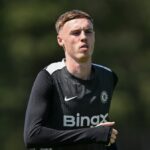 Cole Palmer z Chelsea počas tréningu na Chelsea Training Ground 22. mája 2026 v Cobhame v Anglicku