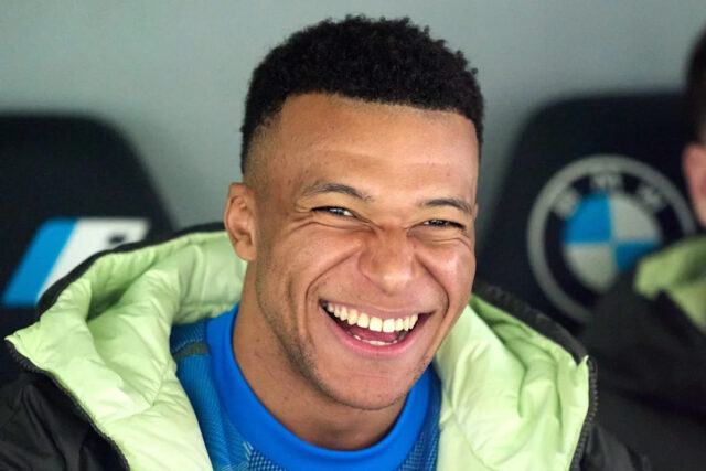 Real Madrid je optimistický, pokiaľ ide o dostupnosť Mbappeho pre Clasico napriek odloženým lekárskym testom
