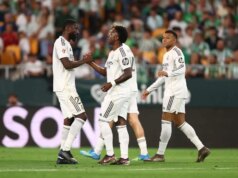 Real Madrid začal na poslednú chvíľu rokovať o predĺžení zmluvy Real Madrid začal na poslednú chvíľu rokovať o predĺžení zmluvy