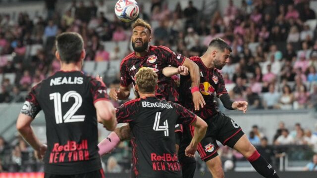 Red Bulls prerušili sériu víťazstiev a naštvali Fire
