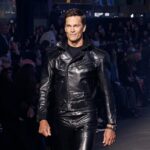 Super Bowl šampión quarterback Tom Brady debutuje na dráhe pre Gucciho v New Yorku