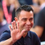 SEVILLA, ŠPANIELSKO - 26. MÁJ: Xavi, hlavný tréner FC Barcelona, ​​​​se pozerá pred zápasom LaLiga EA Sports medzi Sevilla FC a FC Barcelona na Estadio Ramon Sanchez Pizjuan 26. mája 2024 v Seville v Španielsku. (Foto: Fran Santiago/Getty Images)