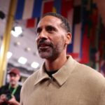 Rio Ferdinand chce, aby sa jedna legenda Manchestru United ospravedlnila Arsenalu po „rokoch výsmechu“