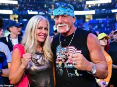Rodina Hulka Hogana otriasla čerstvou tragédiou takmer rok po smrti wrestlingovej legendy vo veku 71 rokov Hulk Hogan na obrázku so svojou vdovou Sky, ktorá oznámila smrť svojho otca