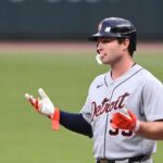Rozhodcovská kolízia pomohla Metsovi poraziť Tigers 10-2 pri dominantnom víťazstve