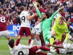 Rozhodnutie Arsenalu a West Hamu VAR vysvetlené jasným verdiktom o góle a „penaltou“ Declana Ricea Arsenal dostal nový verdikt rozhodcu po faule Pabla na Davida Rayu, ktorý vylúčil vyrovnávajúci gól West Hamu