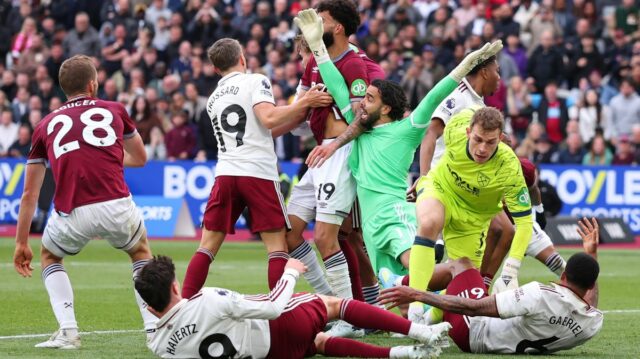 Arsenal dostal nový verdikt rozhodcu po faule Pabla na Davida Rayu, ktorý vylúčil vyrovnávajúci gól West Hamu