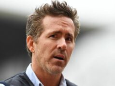 Ryan Reynolds po čerstvej bolesti srdca znovu rozdúcha tvrdú rivalitu | Futbal | Šport Ryan Reynolds po čerstvej bolesti srdca znovu rozdúcha tvrdú rivalitu | Futbal | Šport