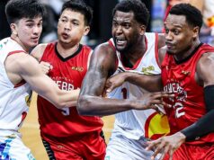 S „úžasnou“ show v hre 3 Thompson naďalej obdivuje Conea Scottie Thompson z Ginebry (druhý zľava) a Justin Brownlee to miešajú s dvojicou Rauin or Shine Adrian Nocum a Jaylen Johnson. — MARLO CUETO