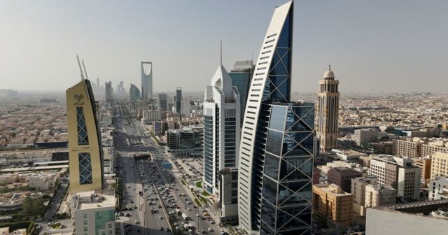 Saudská Arábia vykazuje rozpočtový deficit 33,5 miliardy USD v dôsledku poklesu predaja ropy | Obchodné a ekonomické správy
