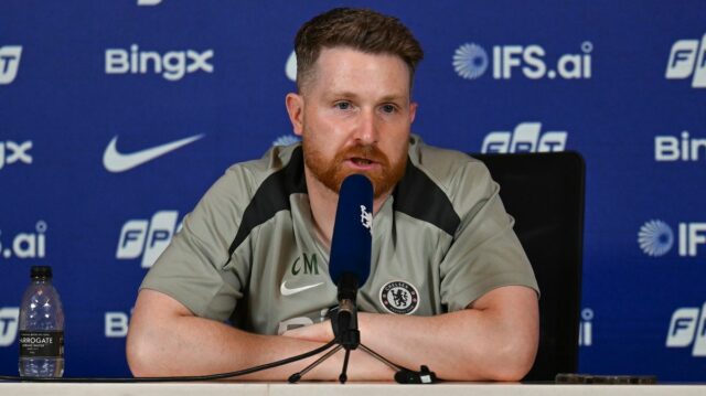 Dočasný hlavný tréner Calum McFarlane z Chelsea
