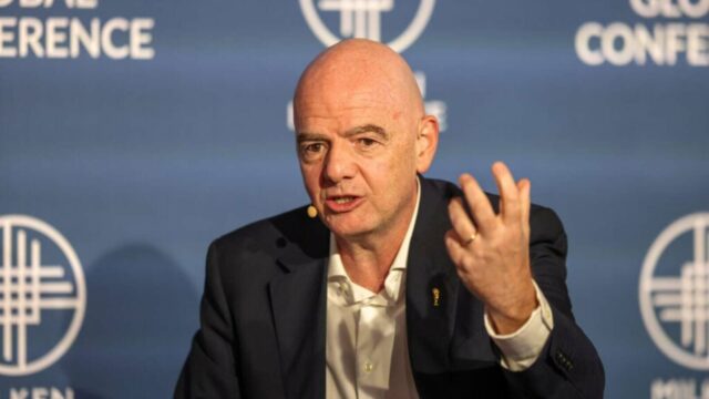 Šéf FIFA Gianni Infantino používa futbalové zápasy NCAA na ospravedlnenie brutálnych cien lístkov na majstrovstvá sveta
