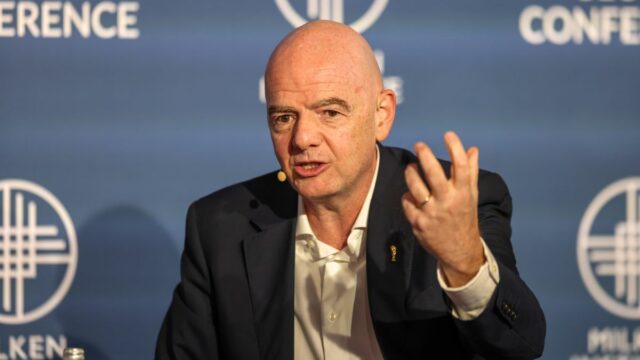Prezident FIFA Gianni Infantino počas globálnej konferencie Milken Institute
