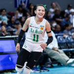 Shane Reterta z La Salle Lady Spikers počas zápasu proti NU Lady Bulldogs vo finále ženského volejbalového turnaja UAAP sezóny 88.
