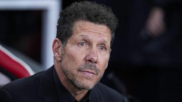 Simeone robí neuveriteľné tvrdenia Gunners, Real Madrid a Barcelona po prehre Atlética Madrid
