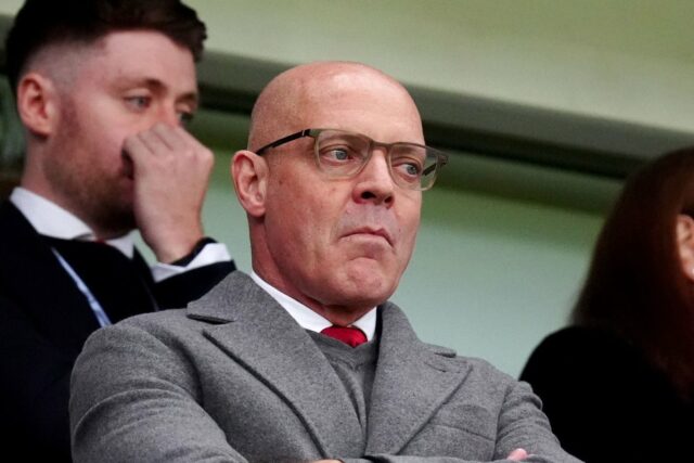 Sir Dave Brailsford odchádza z pozície riaditeľa v Manchestri United, potvrdilo klubové prihlásenie

