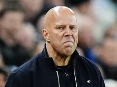 Skutočné pocity Arneho Slotu o budúcnosti Liverpoolu, keďže FSG sa po prístupe manažéra vyhýba katastrofe Tréner Liverpoolu Arne Slot verí, že po neúspešnej kampani môže na Anfielde zvrátiť situáciu.