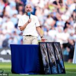 Guardiola vo svojom rozlúčkovom odkaze fanúšikom povedal, že keď prišiel, jeho prvý rozhovor bol s frontmanom skupiny Oasis Noelom Gallagherom a on si myslel, že to bude zábava.