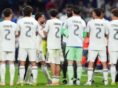 Sledujte: Mladíka Realu Madrid dohnali k slzám počas vzdávania holdu odchádzajúcim Carvajalovi a Alabe Sledujte: Mladíka Realu Madrid dohnali k slzám počas vzdávania holdu odchádzajúcim Carvajalovi a Alabe