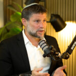 Smotrich hovorí, že sľúbil svojmu synovi „viac ničenia“ v Libanone | Izrael útočí na Libanon