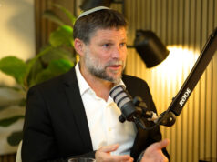 Smotrich hovorí, že sľúbil svojmu synovi „viac ničenia“ v Libanone | Izrael útočí na Libanon Smotrich hovorí, že sľúbil svojmu synovi „viac ničenia“ v Libanone | Izrael útočí na Libanon
