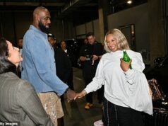 Šokujúci tím NBA LeBron James mohol opustiť Lakers počas napätých rozhovorov o zúčtovaní s manželkou Savannah: „Neuveriteľné“ LeBron James bude diskutovať o svojej budúcnosti v NBA so svojou rodinou, pretože uvažuje o odchode z Lakers