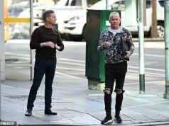 Špičkový džokej sa na súde dozvie o svojom osude, keď sa priznal k vlámaniu na jednom z najbohatších predmestí Melbourne Danny Nikolic (vľavo) a Patrick Lennon (vpravo) sa priznali k svojim trestným činom, že boli vybavení na krádež/podvádzanie