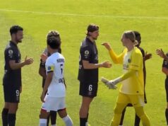Spoluhráči z PSG ODMIETNU potriasť si rukou naznačujúc nezhody v zostave pred finále Ligy majstrov Arsenalu Brankár Matvey Safonov bol videný, ako si potriasol rukou so spoluhráčom z PSG Illiom Zabarnyim v priateľskom tíme pred finále Ligy majstrov.