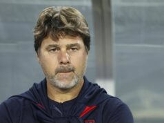 Správa: Tréner USMNT Mauricio Pochettino sa stretol s AC Miláno 18. novembra 2025; Tampa, Florida, USA; Hlavný tréner Spojených štátov Mauricio Pochettino sa pozerá pred medzištátnym prípravným zápasom proti Uruguaju na štadióne Raymonda Jamesa. Povinný kredit: Nathan Ray Seebeck-Imagn Images