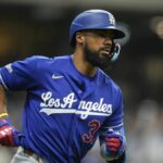23. mája 2026; Milwaukee, Wisconsin, USA; Los Angeles Dodgers opustil hráč v poli Teoscar Hernandez (37) počas zápasu proti Milwaukee Brewers na American Family Field. Povinný kredit: Jeff Hanisch-Imagn Images