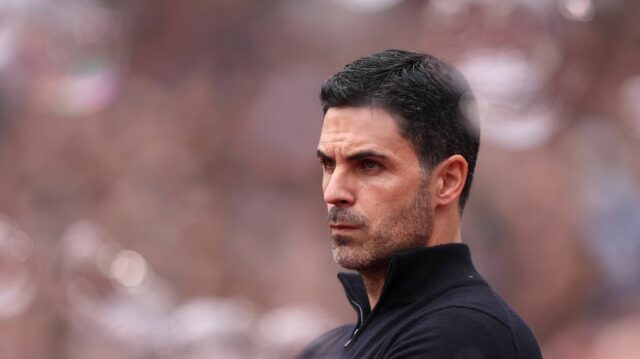 Správy o prestupe Arsenalu: „Ďalší Bruno Fernandes“ dostane signál o LONDÝN, ANGLICKO - 10. mája: Mikel Arteta, manažér Arsenalu počas zápasu Premier League medzi West Ham United a Arsenalom na londýnskom štadióne 10. mája 2026 v Londýne v Anglicku. (Foto: Alex Pantling/Getty Images)