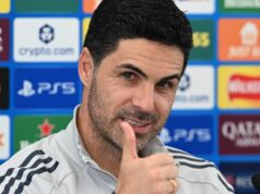 Správy z Arsenalu: Arteta má eso v rukáve, keďže sa začínajú finálové zápasy Ligy majstrov Manažér Arsenalu Mikel Arteta sa zúčastňuje tlačovej konferencie v Sobha Realty Training Center 21. mája 2026 v London Colney v Anglicku.