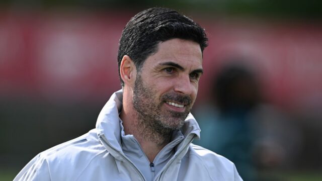 Mikel Arteta na tréningu Arsenalu