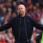 Arne Slot je v Liverpoole pod obrovským tlakom po priepastnej sezóne