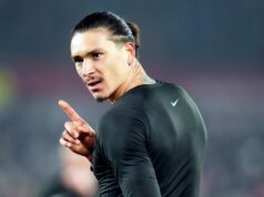 Správy z Liverpoolu: Darwin Nunez sa vracia na kartách, keď FSG robí veľký obrat Darwin Nunez gestikuluje
