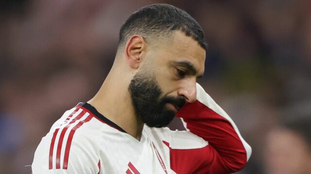 Mo Mohamed Salah z Liverpoolu vyzerá po zápase Premier League medzi Aston Villou a Liverpoolom vo Villa Parku skleslo